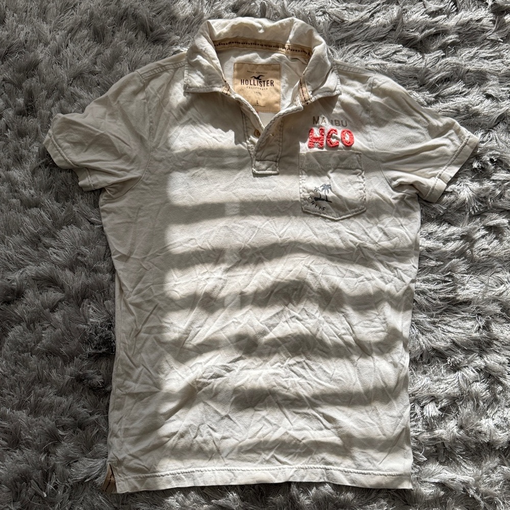 Hollister Men's Beige Polo with Red Accents